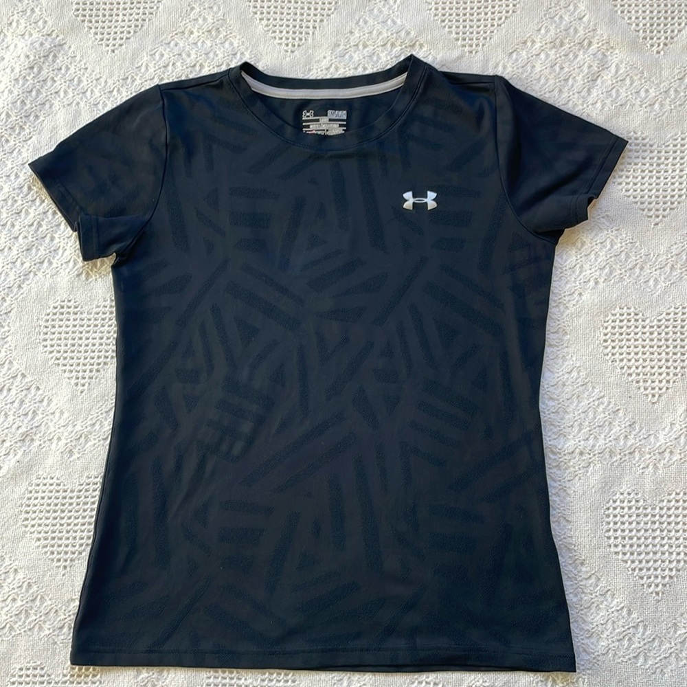 Under Armour Women’s Heat Gear Shirt | Loose Fit